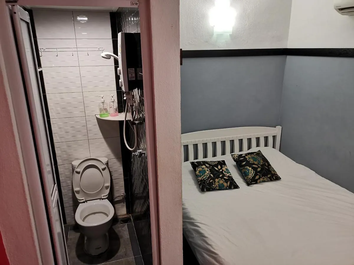 St Hostel George Town